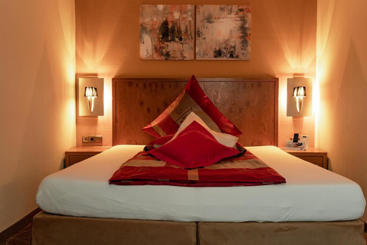 Hotel Blauer Engel Aue  Bagian luar foto
