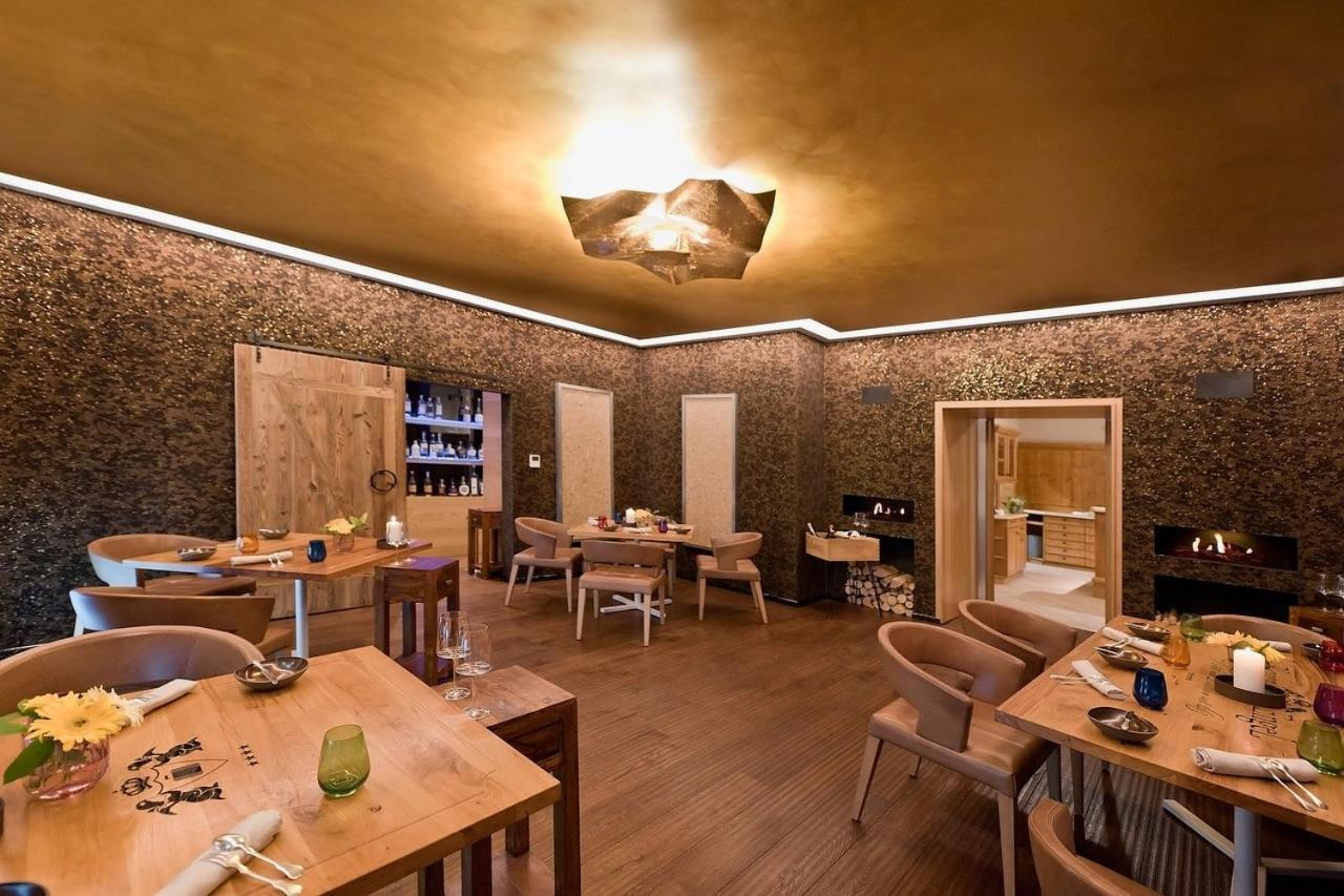 Hotel Blauer Engel Aue  Bagian luar foto