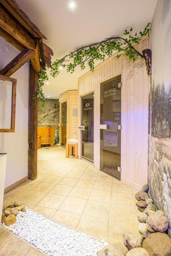 Hotel Blauer Engel Aue  Bagian luar foto